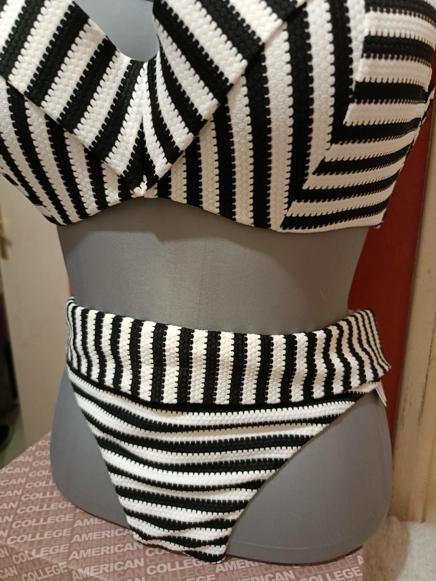 Luxurious Chantelle 2-piece swimsuit set XL – photo 5